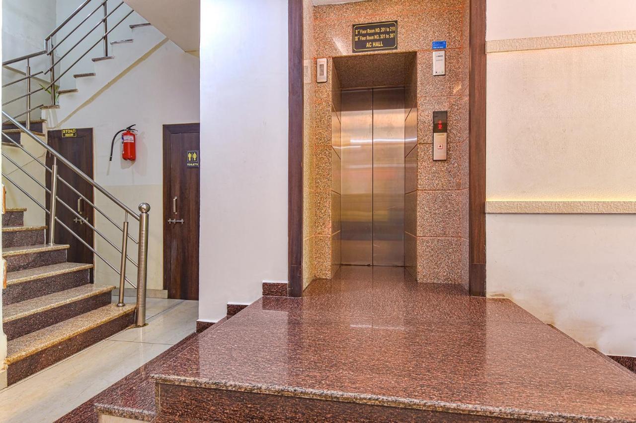 Hotel Vandana Palace コーター エクステリア 写真