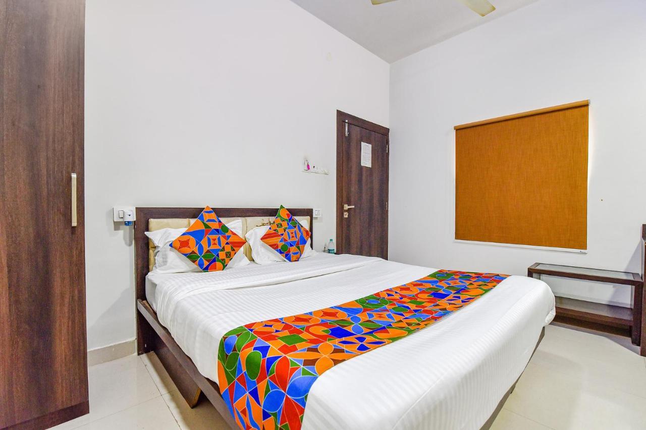 Hotel Vandana Palace コーター エクステリア 写真